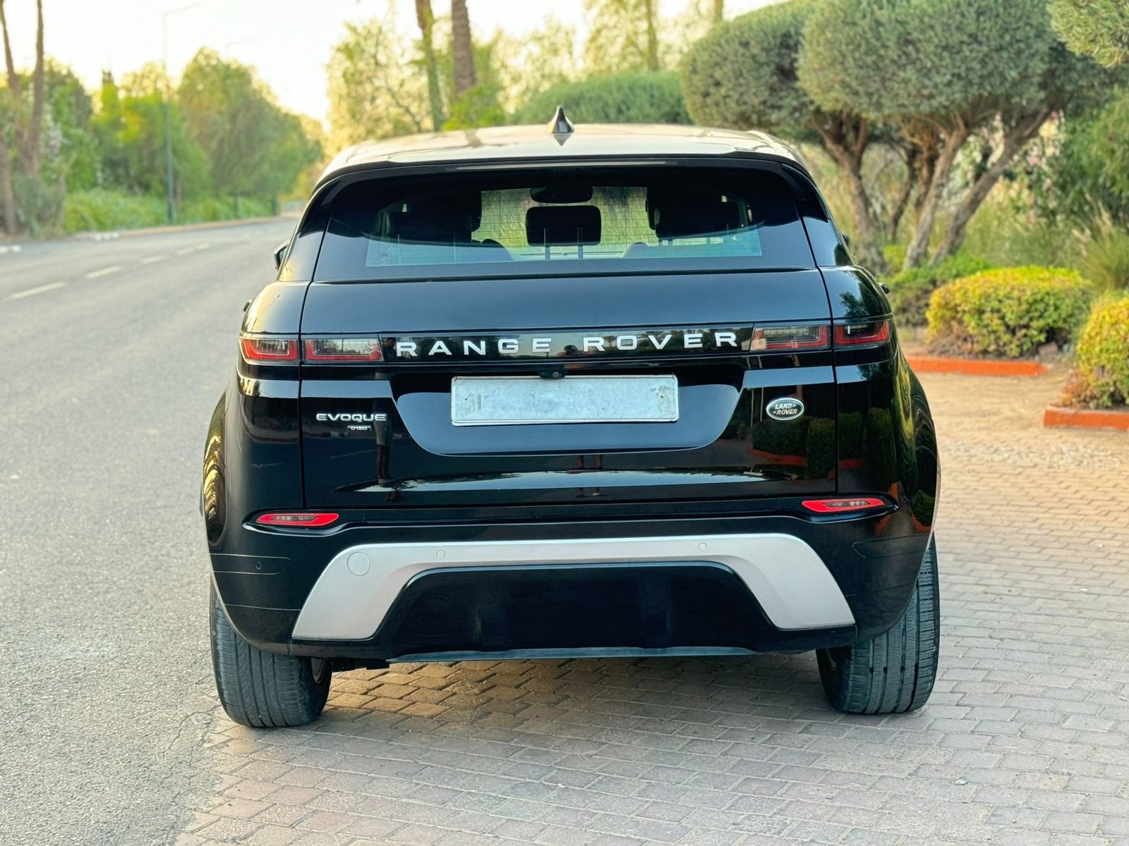 Lazrak auto Range rover evoque 2019 